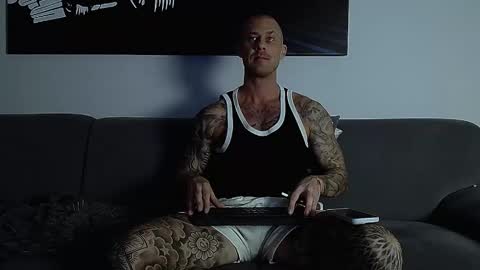 Calvin  online show from October 23, 11:51 pm