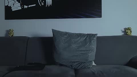 Calvin  online show from November 17, 10:24 pm