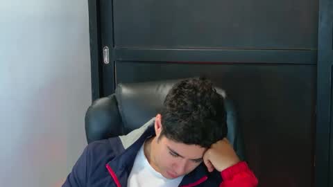 camara110 online show from October 13, 2:17 am