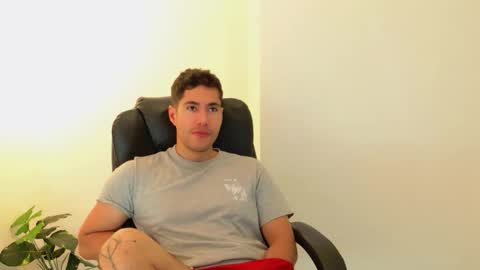 camara110 online show from October 18, 10:37 pm