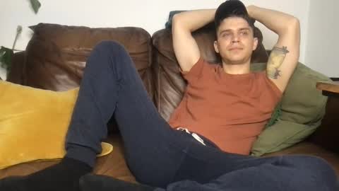 CamDoAttitude online show from April 16, 9:39 pm