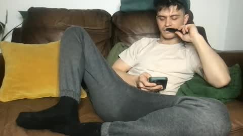 CamDoAttitude online show from April 10, 9:33 pm