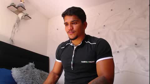 camilo_contre21 online show from October 21, 7:06 pm