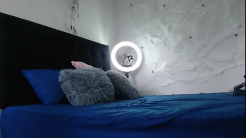 camilo_contre21 online show from October 15, 6:59 pm