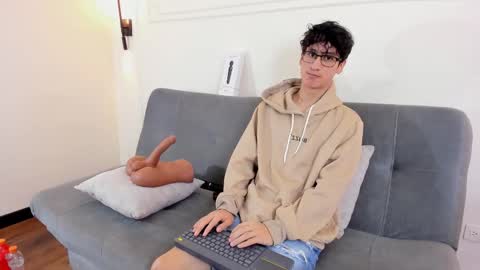 Camilo online show from December 16, 2:51 am