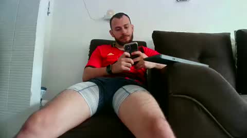 Snapshot of camiloex chatting on December 6, 5:55 pm Camilo online show from December 6, 5:55 pm