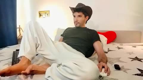 camilo online show from April 12, 10:00 pm