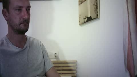 Mark online show from December 5, 6:04 pm