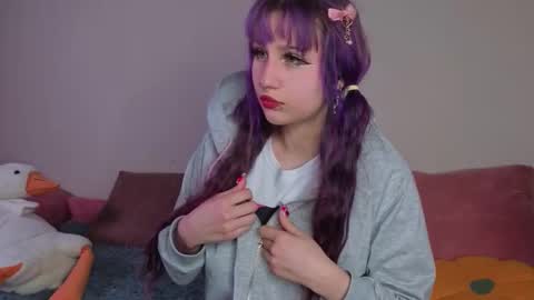 I am Lola u can call me Hello Kitty online show from November 12, 6:30 am