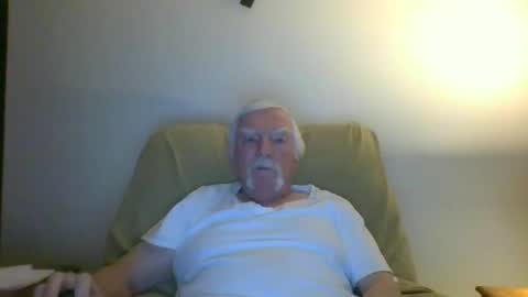 Snapshot of capecod21 chatting on January 11, 12:07 pm capecod21 online show from January 11, 12:07 pm
