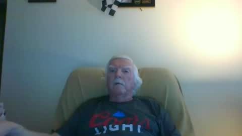 Snapshot of capecod21 chatting on March 9, 12:20 pm capecod21 online show from March 9, 12:20 pm