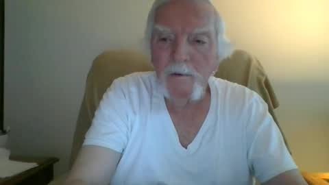 Snapshot of capecod21 chatting on February 23, 1:16 pm capecod21 online show from February 23, 1:16 pm