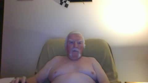 Snapshot of capecod21 chatting on December 29, 12:34 pm capecod21 online show from December 29, 12:34 pm