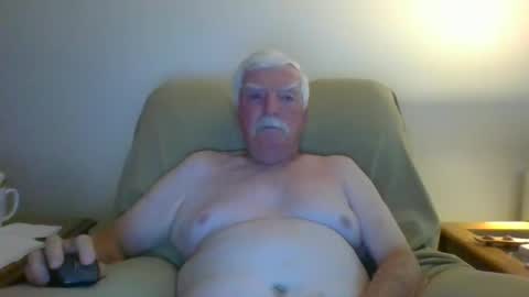 Snapshot of capecod21 chatting on September 27, 10:57 am capecod21 online show from September 27, 10:57 am