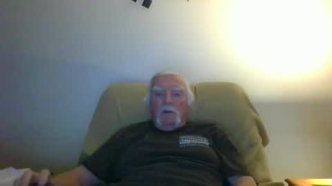 Snapshot of capecod21 chatting on January 26, 10:46 pm capecod21 online show from January 26, 10:46 pm