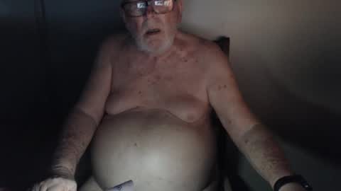 Snapshot of capt5105 chatting on February 19, 6:32 pm capt5105 online show from February 19, 6:32 pm