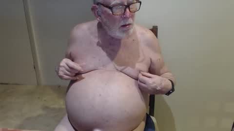 Snapshot of capt5105 chatting on February 25, 9:53 am capt5105 online show from February 25, 9:53 am