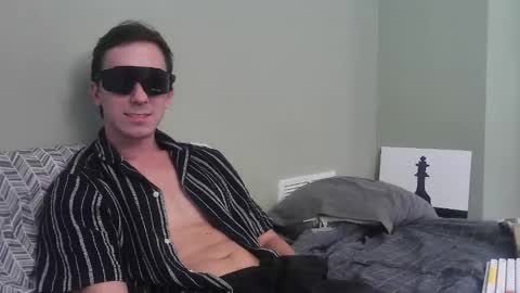 captain_chris8 online show from October 21, 12:47 am