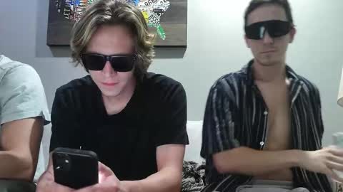 captain_chris8 online show from October 16, 1:24 am