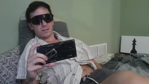 captain_chris8 online show from October 24, 2:02 am