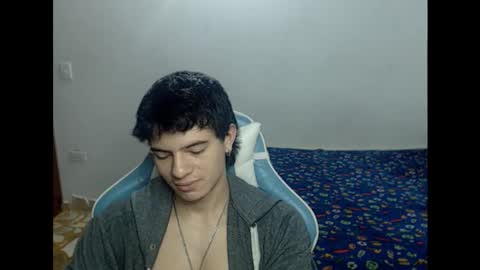 carapalida9008 online show from November 12, 3:18 pm