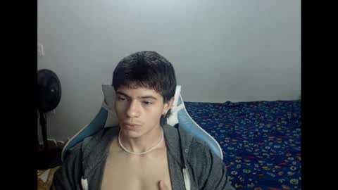 carapalida9008 online show from October 25, 8:21 pm