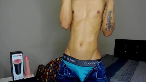 Snapshot of cardrey05 chatting on September 24, 2:33 am Carlos and Cristian online show from September 24, 2:33 am