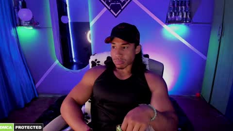 Carl online show from December 3, 4:02 am