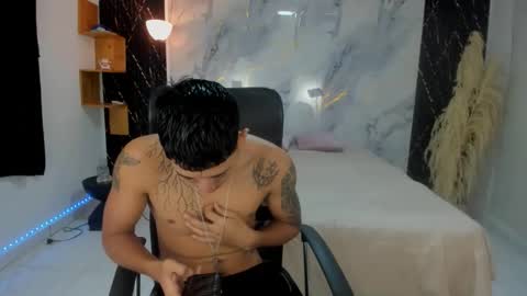 master online show from April 15, 11:54 am