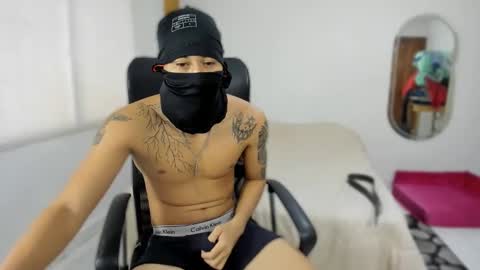 Snapshot of carlitosex09 chatting on September 30, 4:32 pm master online show from September 30, 4:32 pm