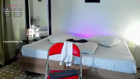 carloshero69 online show from May 24, 7:09 pm