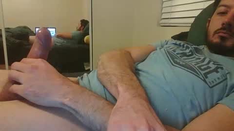Snapshot of carloxxx24 chatting on December 10, 4:45 am DBX online show from December 10, 4:45 am