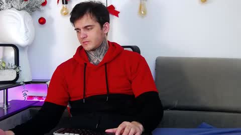 Snapshot of carter_reos chatting on December 21, 6:23 pm Carter online show from December 21, 6:23 pm