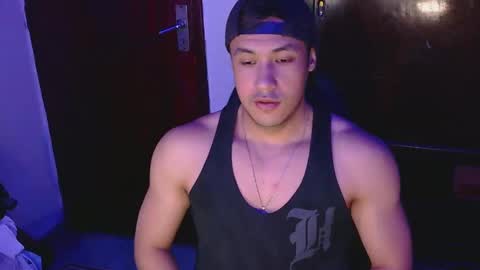Snapshot of casas_oom chatting on March 2, 5:33 am online show from March 2, 5:33 am