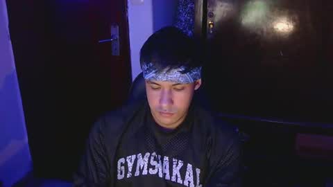 Snapshot of casas_oom chatting on March 8, 4:52 am online show from March 8, 4:52 am