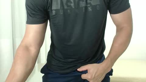 cashmastermuscle77 online show from October 13, 10:49 pm