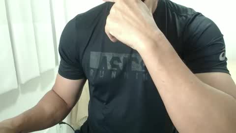 cashmastermuscle77 online show from November 9, 12:09 pm