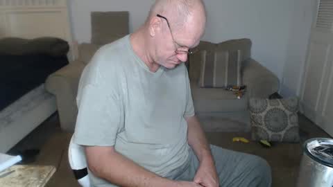 Snapshot of casinocam chatting on February 10, 5:19 pm CasinoCam online show from February 10, 5:19 pm