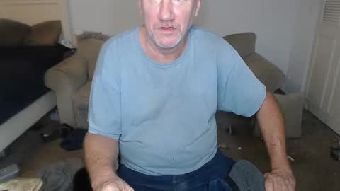 Snapshot of casinocam chatting on January 2, 1:06 am CasinoCam online show from January 2, 1:06 am