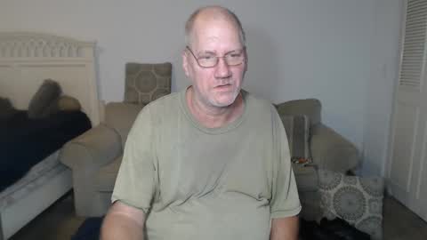 Snapshot of casinocam chatting on February 22, 6:37 pm CasinoCam online show from February 22, 6:37 pm