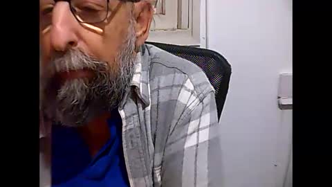 casual53 online show from December 4, 4:54 am