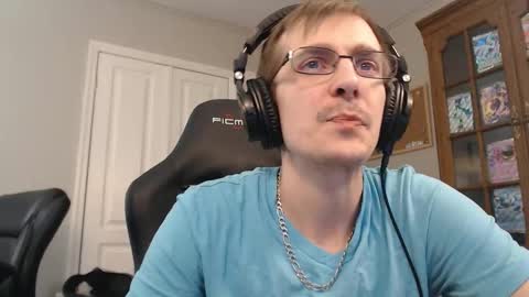 casuallycorrupt online show from December 4, 6:42 am