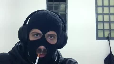 Carlos A online show from April 21, 1:53 am