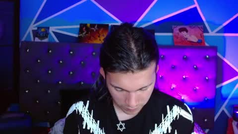 I am Valentinn online show from January 17, 4:04 am