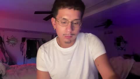 Kpapi online show from October 19, 6:39 am