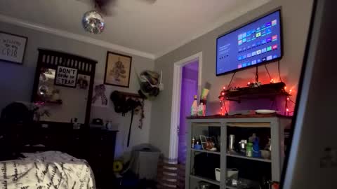 champfirstofhisname online show from November 25, 10:50 am