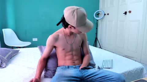 Snapshot of chandler_kenji chatting on January 4, 3:39 pm Kenji online show from January 4, 3:39 pm