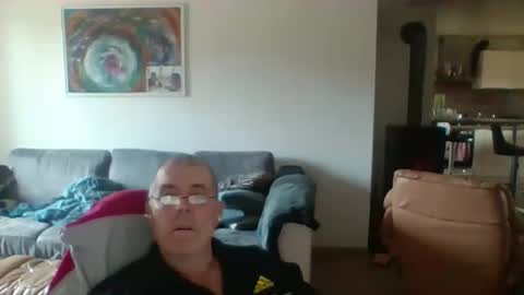 charles6064 online show from October 28, 9:45 am