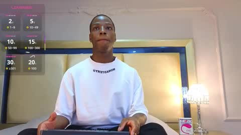 charlesbrown_ online show from November 26, 1:36 pm