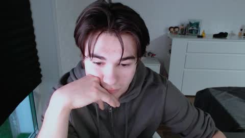 charleshanson69 online show from October 18, 12:32 pm